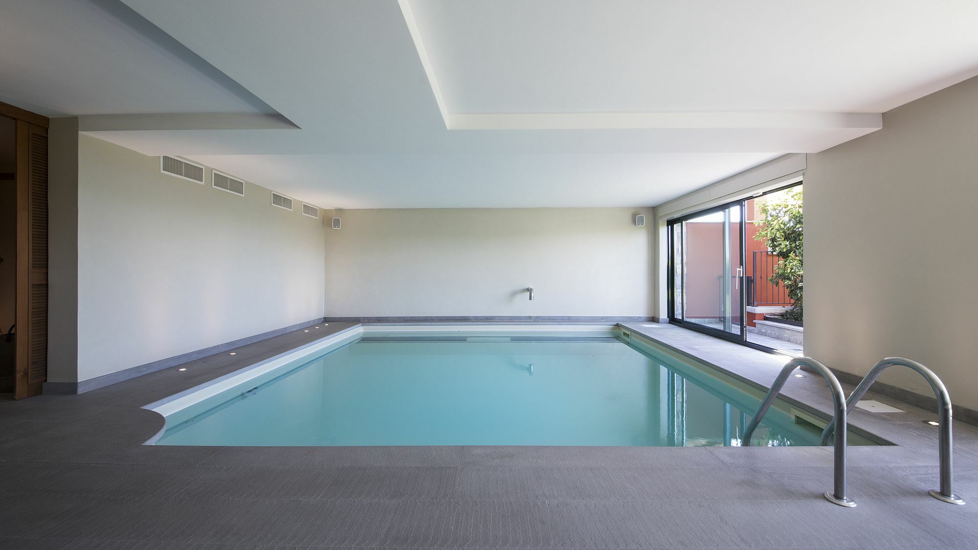 Suite & Pool-Como House-160 Mt-Private Indoor Swimming Pool, Heated All Year-Private Covered Parking-Private Garden And Terrace-Fully Equipped Kitchen Zewnętrze zdjęcie