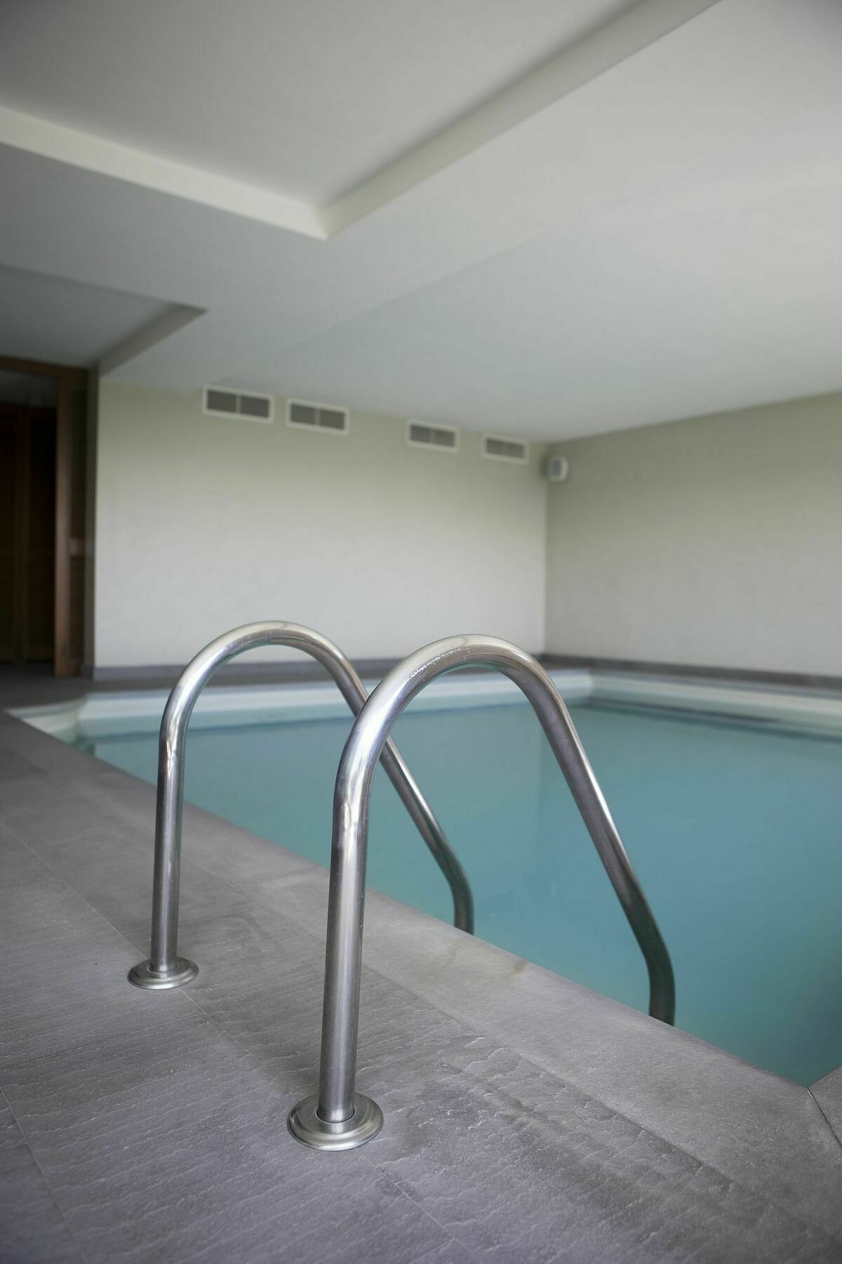 Suite & Pool-Como House-160 Mt-Private Indoor Swimming Pool, Heated All Year-Private Covered Parking-Private Garden And Terrace-Fully Equipped Kitchen Zewnętrze zdjęcie
